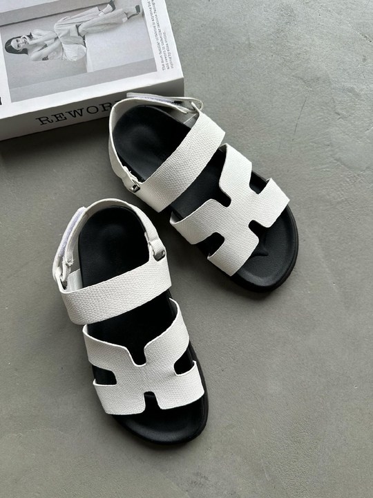 кожаные сандалии,сандалии,сандалии модные,сандали,сандалии черные