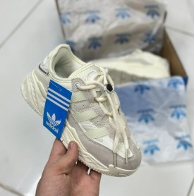 Кроссовки