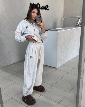 Костюм