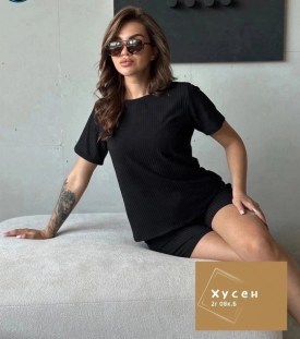 Костюм