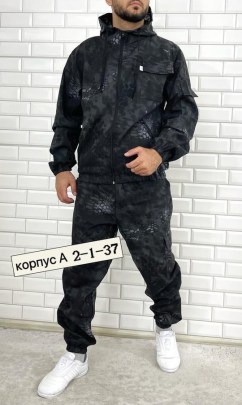 Костюм
