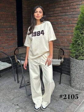 Костюм