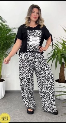 Костюм