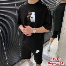 Костюм