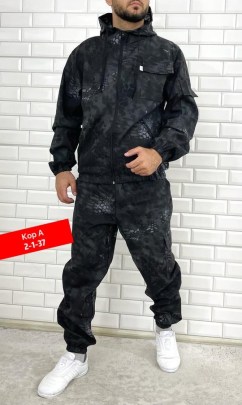 Костюм