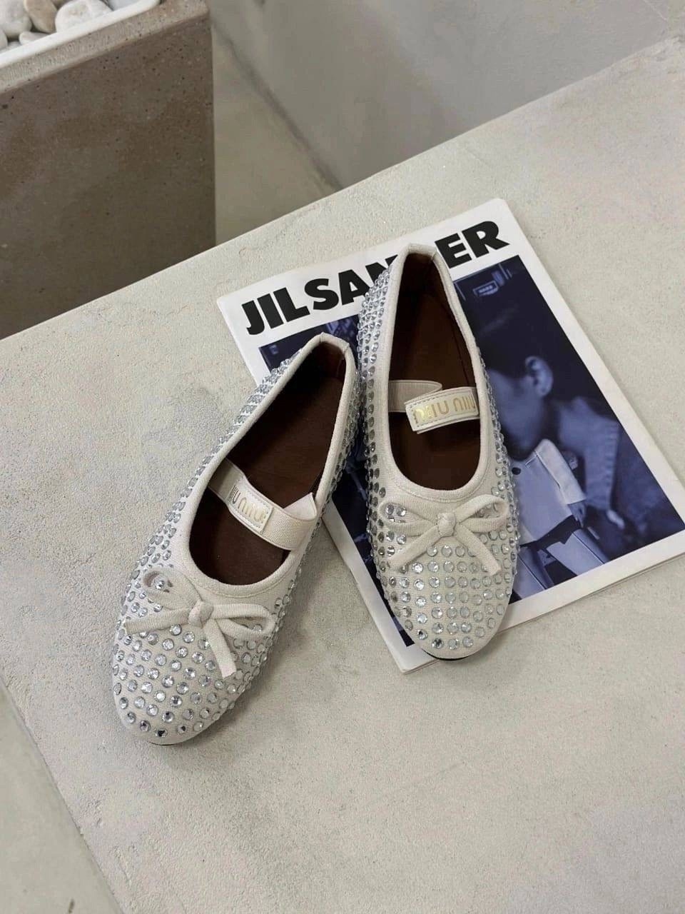 ,туфли на плоской подошве,балетки миу миу черные,стильные туфли,женская