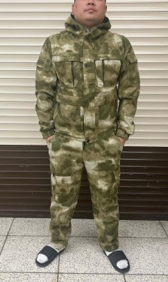 Костюм