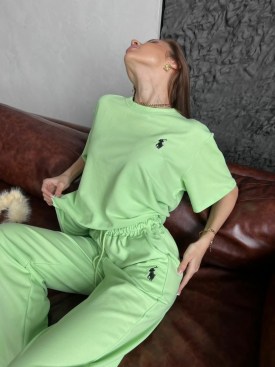 Костюм
