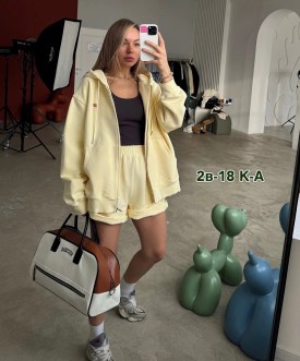 Костюм