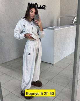 Костюм