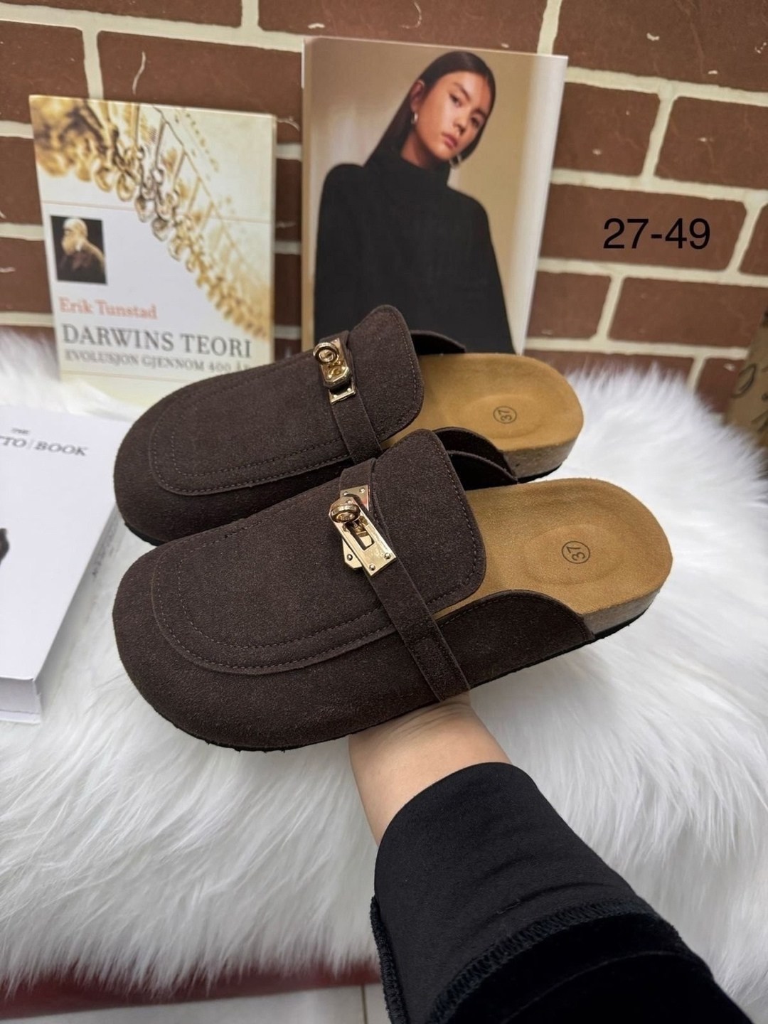 ,шлепанцы замшевые,модные шлепанцы,шлепанцы женские,тапочки замшевые