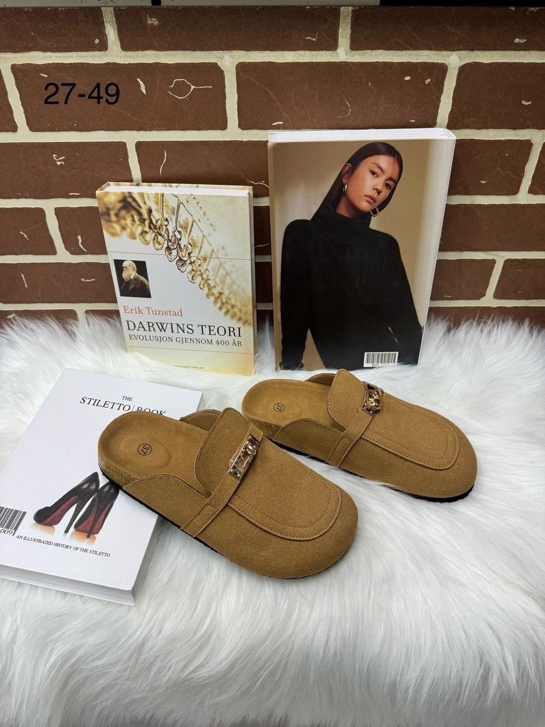 ,шлепанцы замшевые,модные шлепанцы,шлепанцы женские,тапочки замшевые