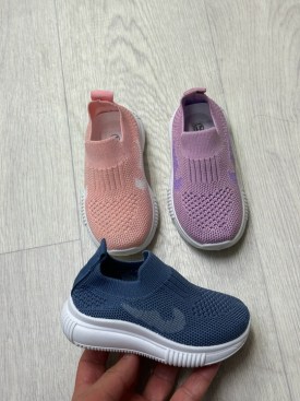 Кроссовки