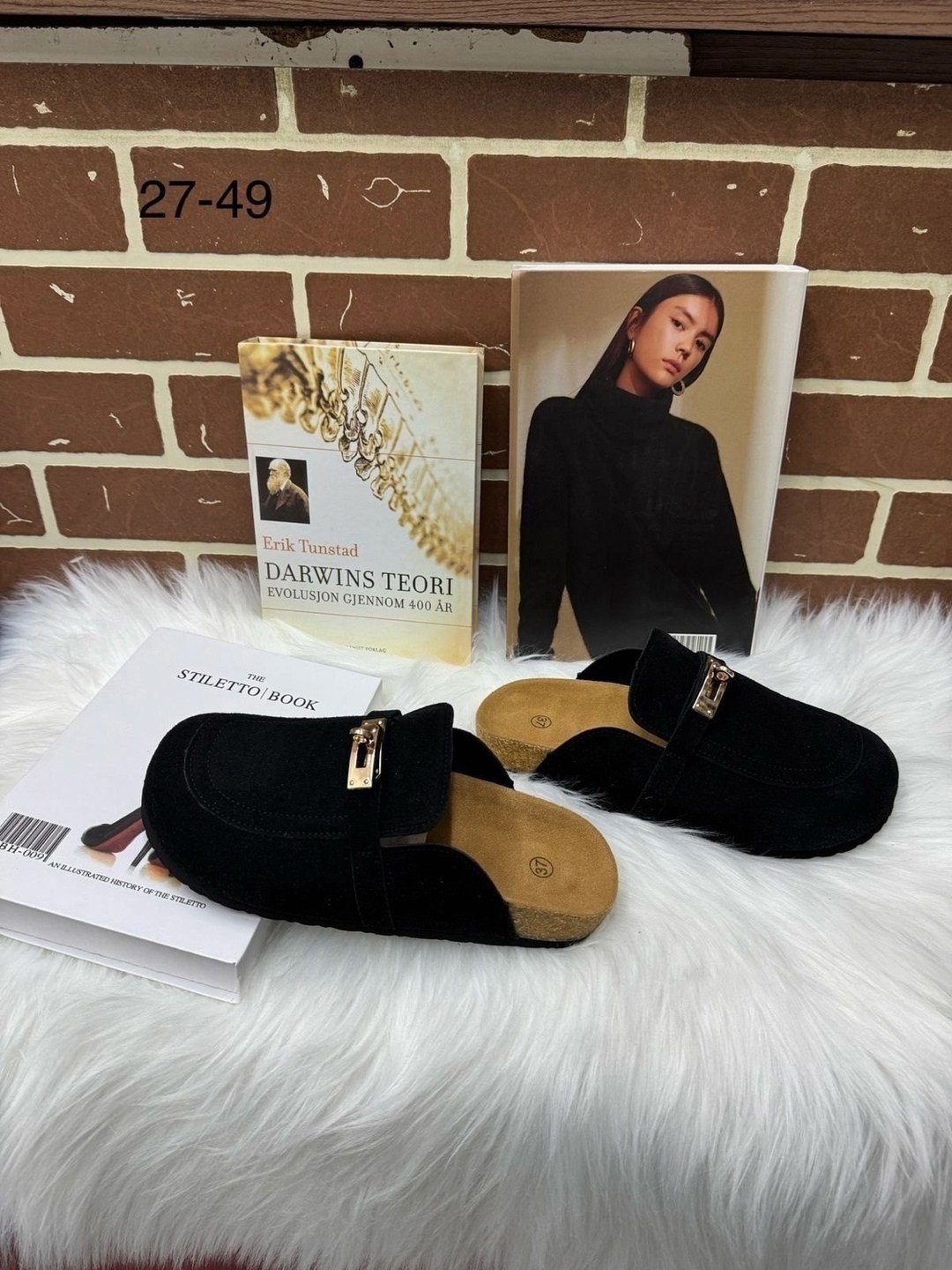 ,шлепанцы замшевые,модные шлепанцы,шлепанцы женские,тапочки замшевые