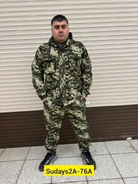 Костюм