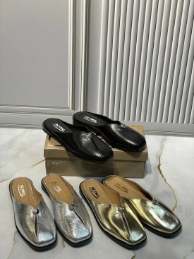 Кроссовки