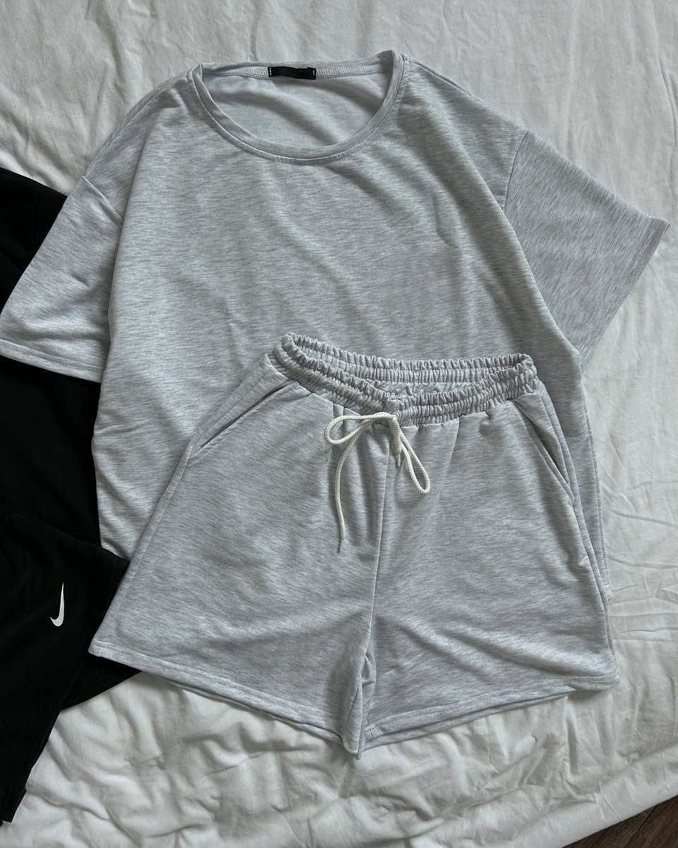 трикотажный костюм с шортами,костюм с шортам,костюм трикотажный,костюм оверсайз,женский костюм с шортами