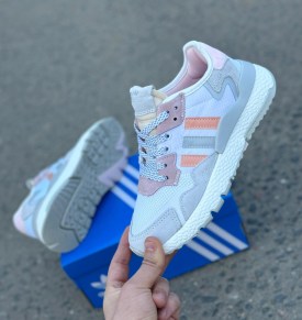 Кроссовки