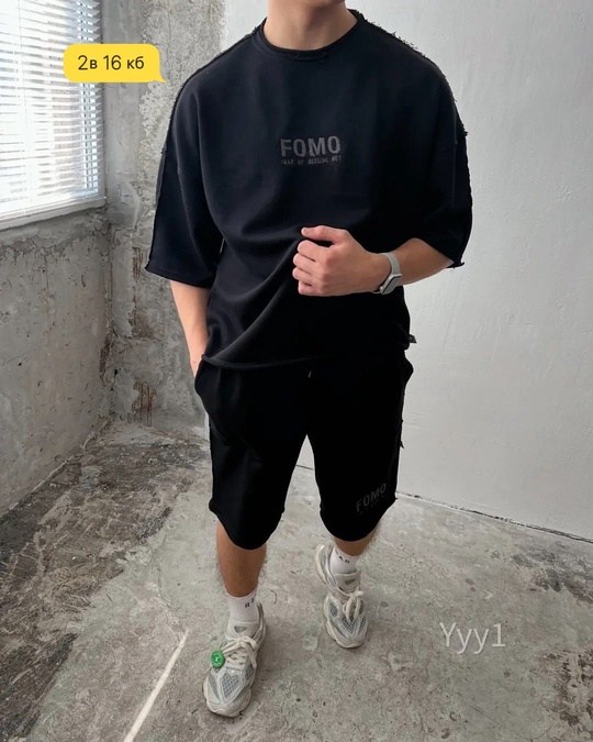 костюм мужской,спортивный костюм с шортами мужской,мужской костюм с шортами и футболкой,спортивные костюм,мужской костюм с шортами