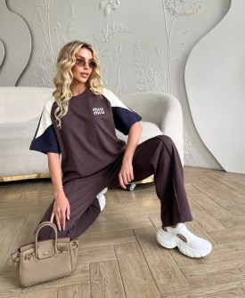 Костюм