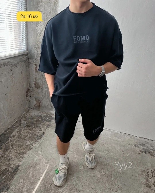 костюм мужской,спортивный костюм с шортами мужской,мужской костюм с шортами и футболкой,спортивные костюм,мужской костюм с шортами