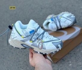 Кроссовки
