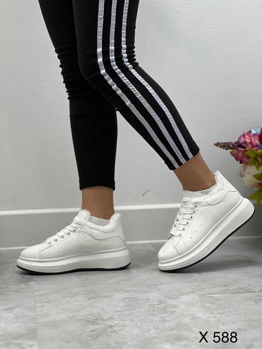 ,женские кроссовки,зимние кроссовки женские,зимние кроссовки женские с мехом,кроссовки белые