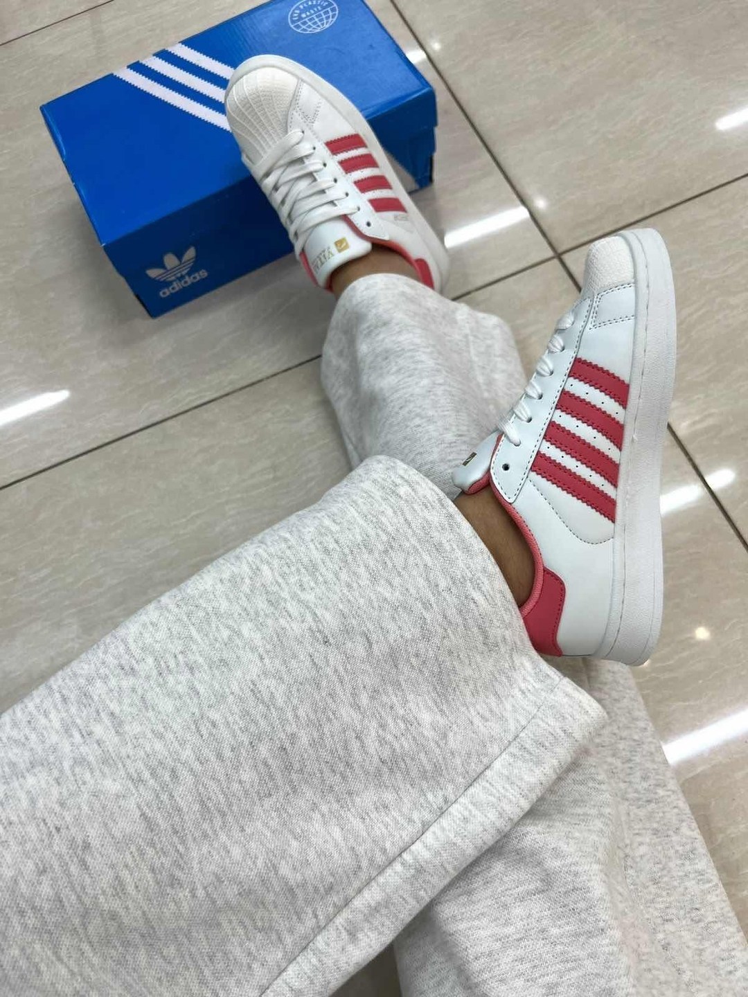 кроссовки адидас суперстар розовые,кроссовки adidas original superstar,кроссовки адидас бело красные,,кроссовки адидас ориджиналс