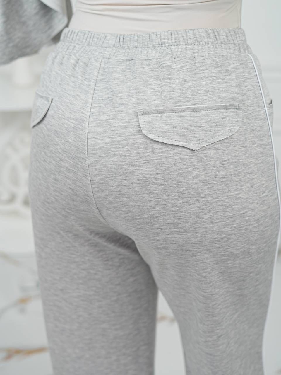 брючные костюмы для полных женщин,брючные костюмы для полных женщин стильные,брючный костюм элегантный,серый брючный костюм,женские костюмы