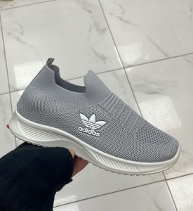 Кроссовки