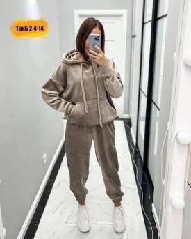 Костюм