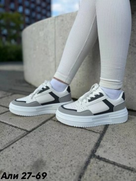 Кроссовки