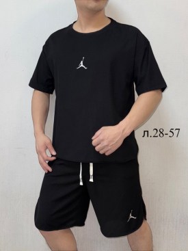 Костюм