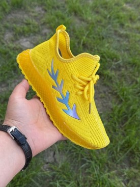 Кроссовки