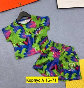 Костюм