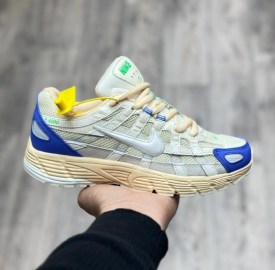 Кроссовки