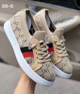 Кроссовки