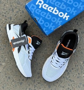 Кроссовки
