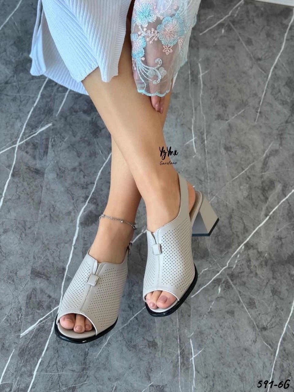 ,женские босоножки,стильные босоножки,босоножки с перфорацией,босоножки