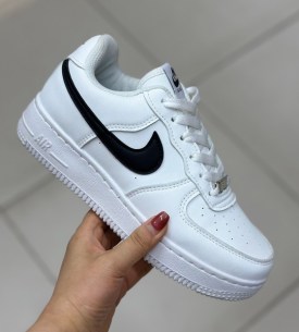 Кроссовки