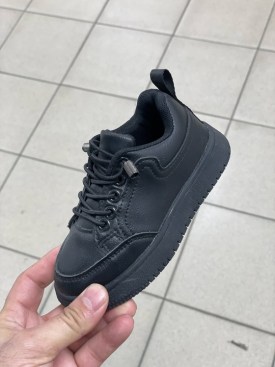 Кроссовки