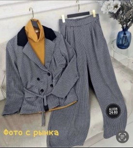 Костюм