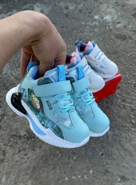 Кроссовки