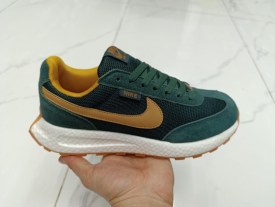 Кроссовки