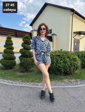 Костюм