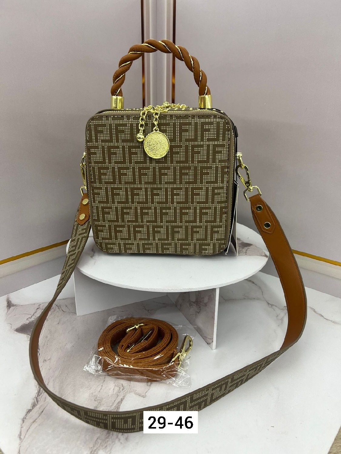 сумка,женские сумки,стильная сумка,сумочка,квадратная сумка