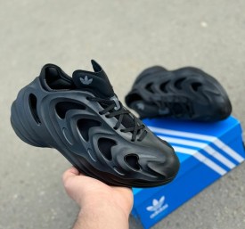 Кроссовки