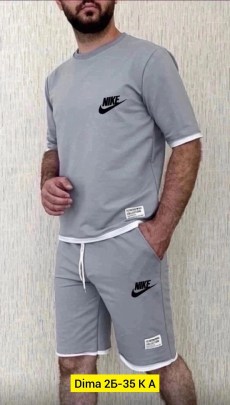 Костюм