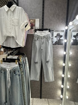 Джинсы