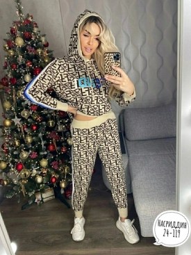 Костюм